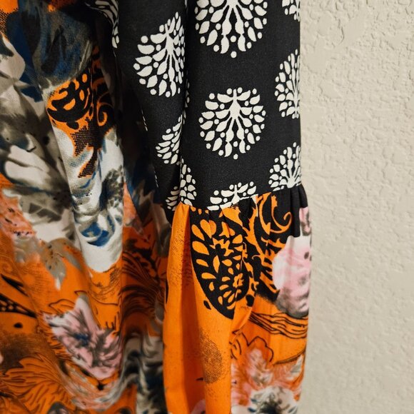 Feathers by Tolani Woman Size M Colorful Print Blocked Tunic V Neck Long Sleeve - Picture 3 of 7